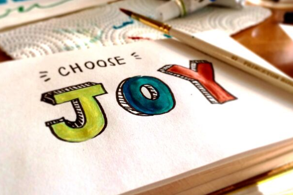 painting that says "choose joy"